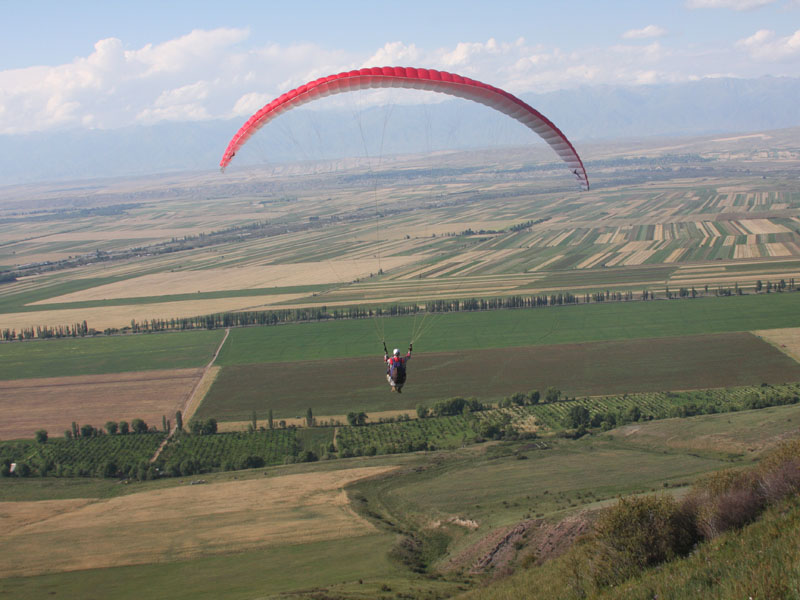 Karakol paragliding